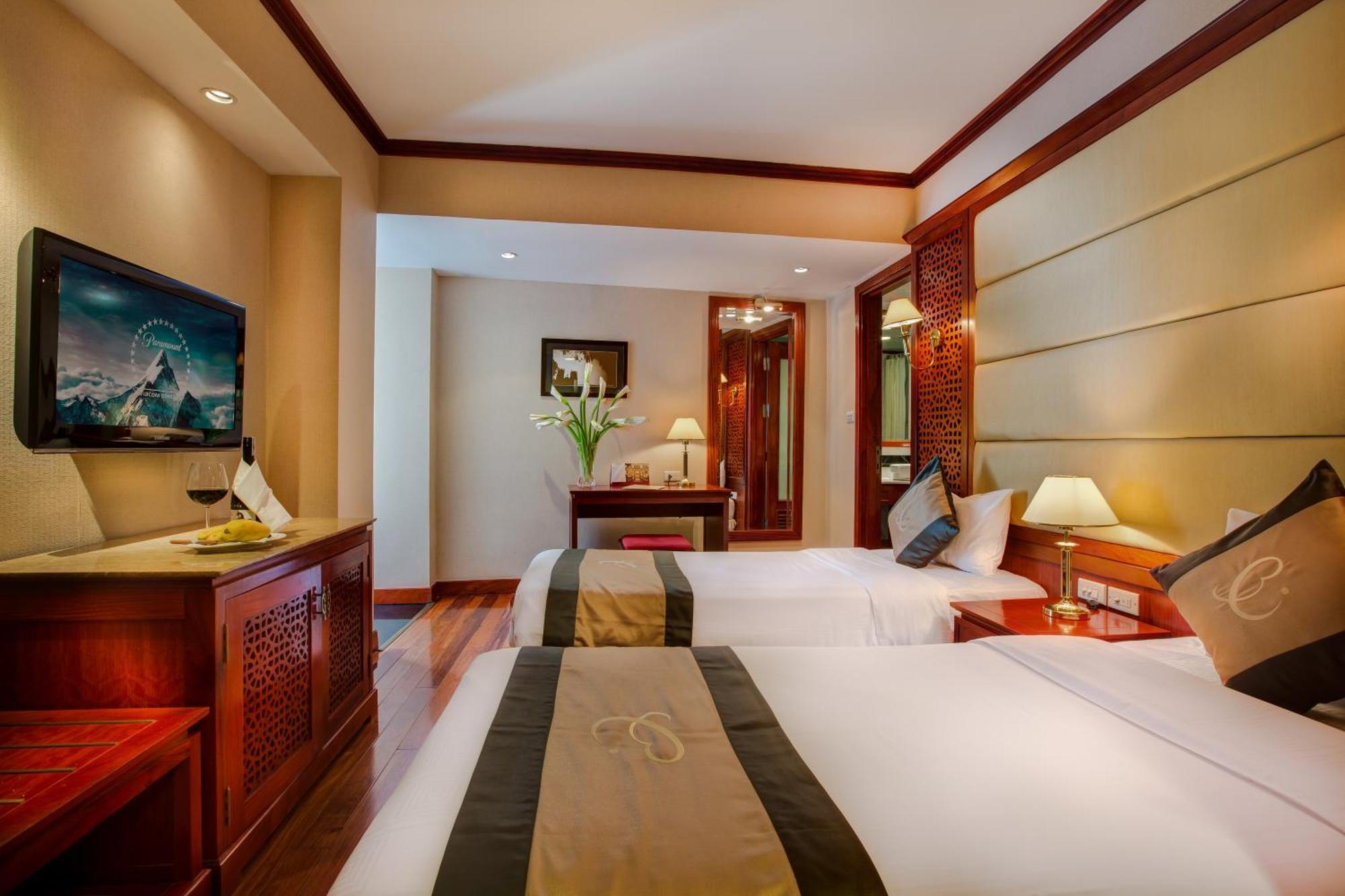 Deluxe Double or Twin Room City View