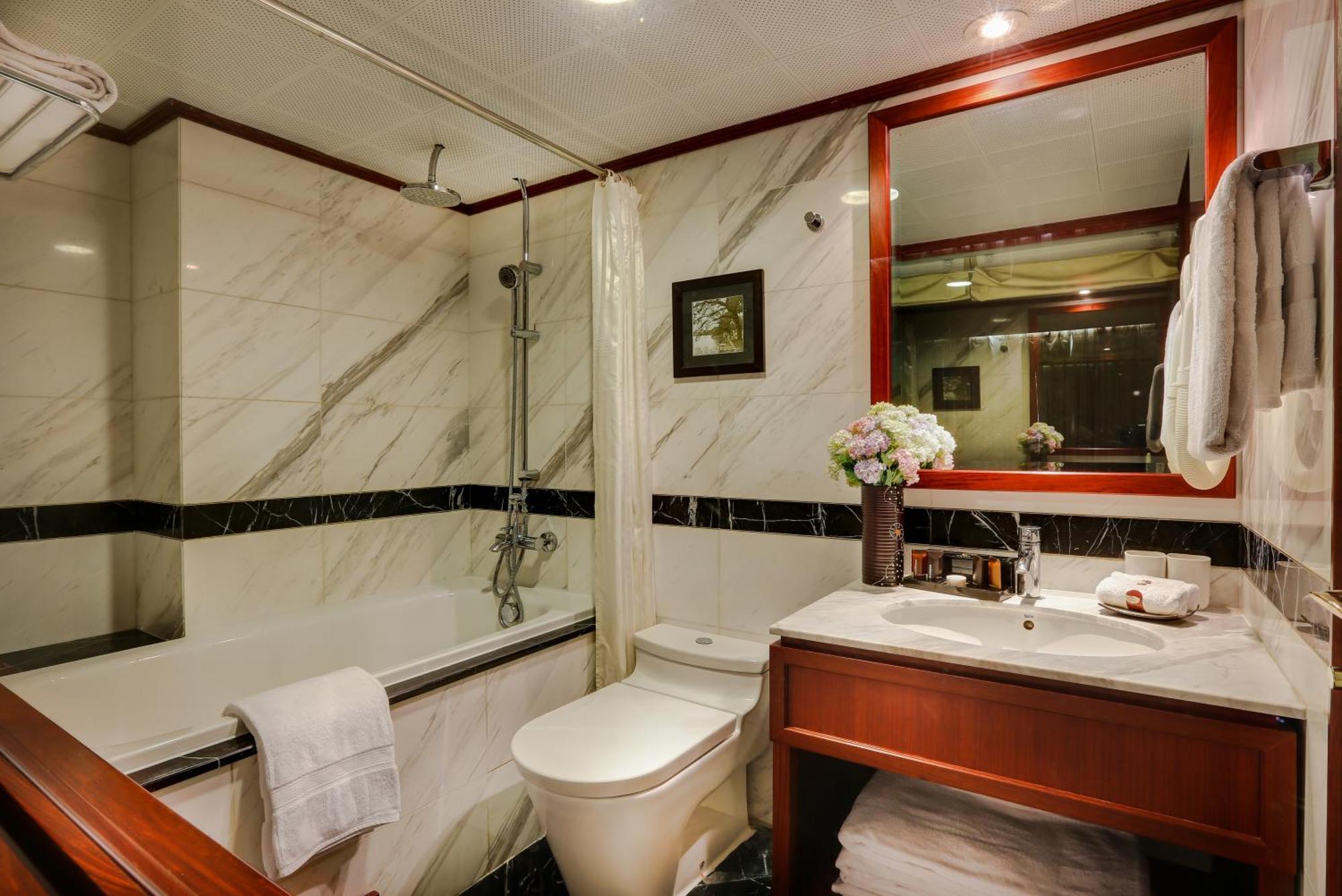 Standard Suite