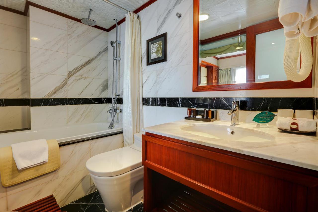 Deluxe Double or Twin Room City View